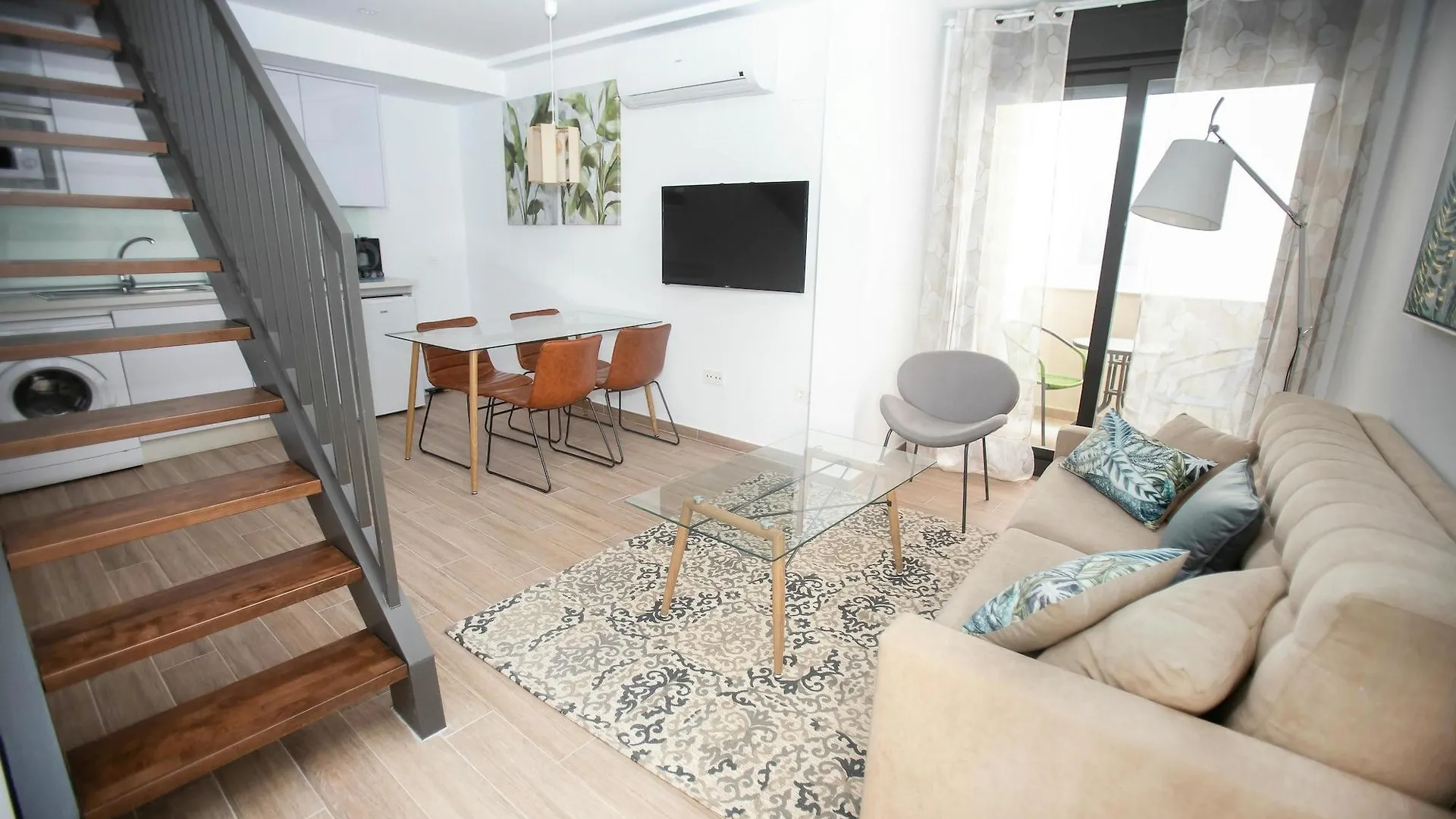 Feelathome Martires Apartments Malaga