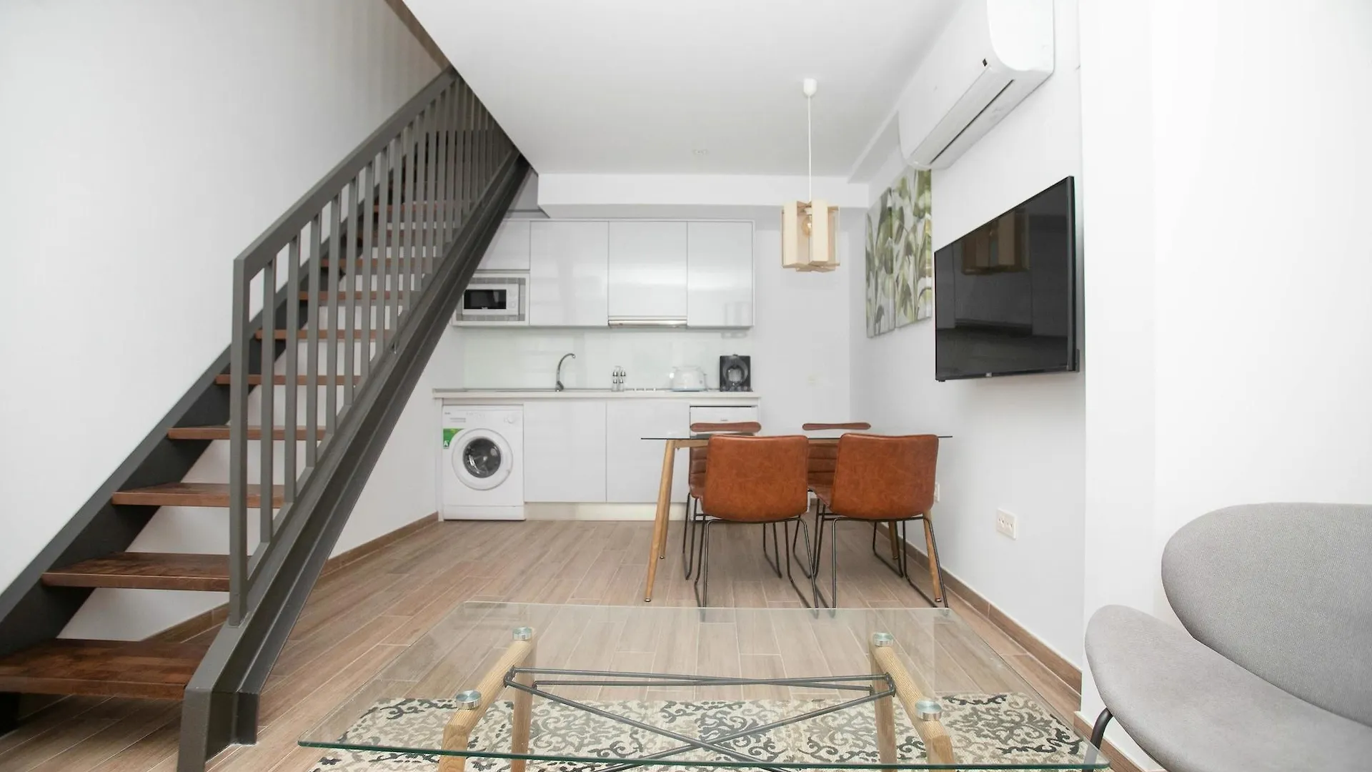 Feelathome Martires Apartments Malaga