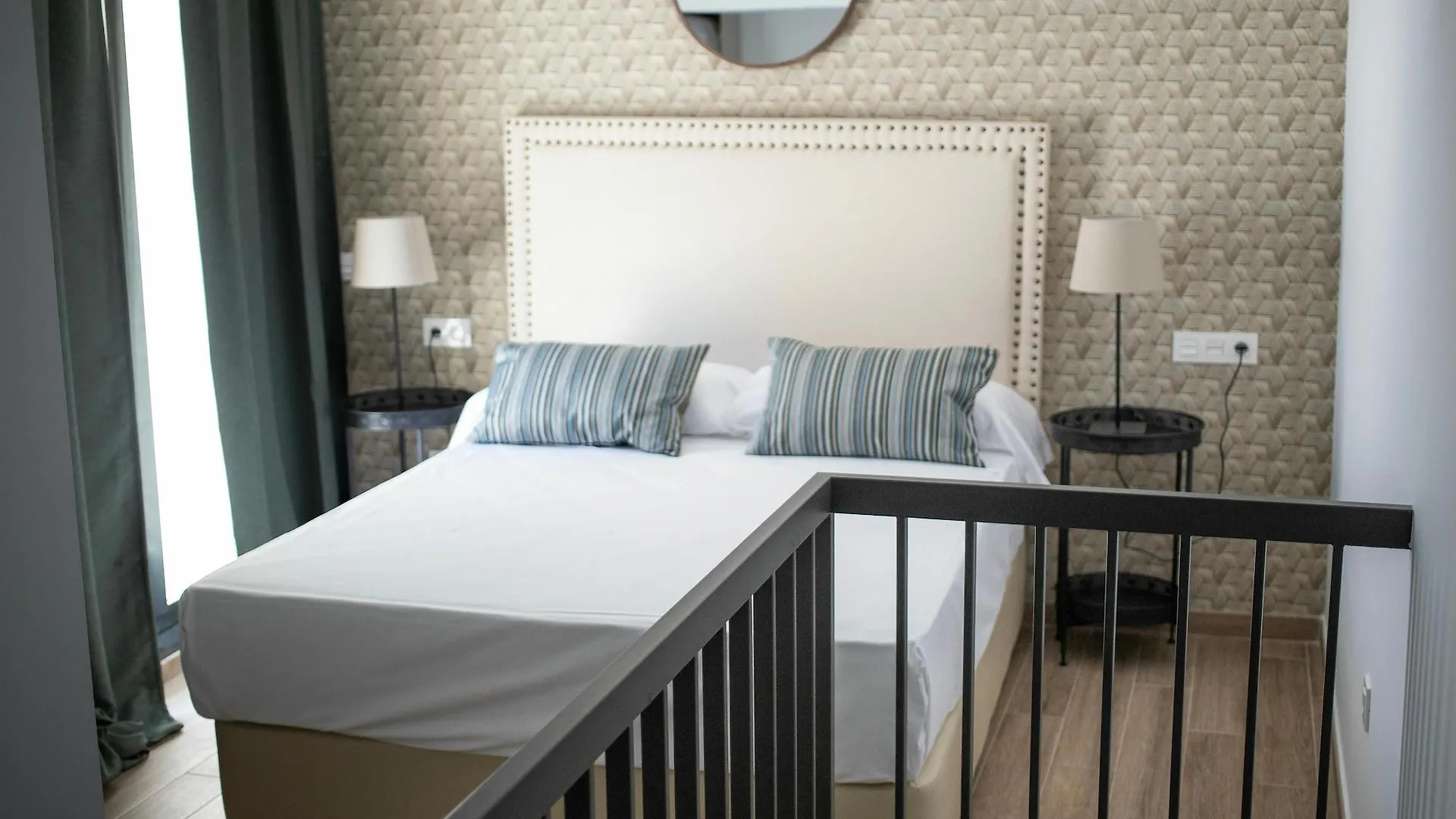 Feelathome Martires Apartments Malaga