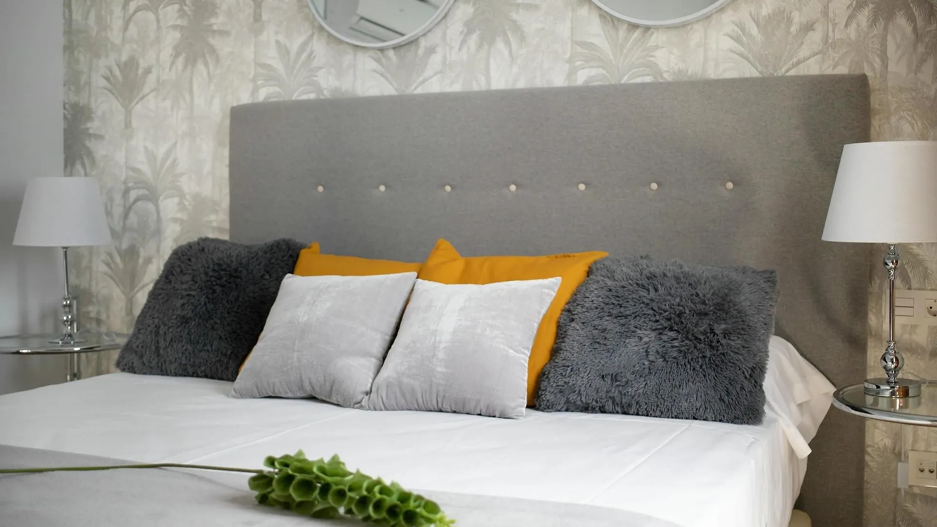 Feelathome Martires Apartments Malaga