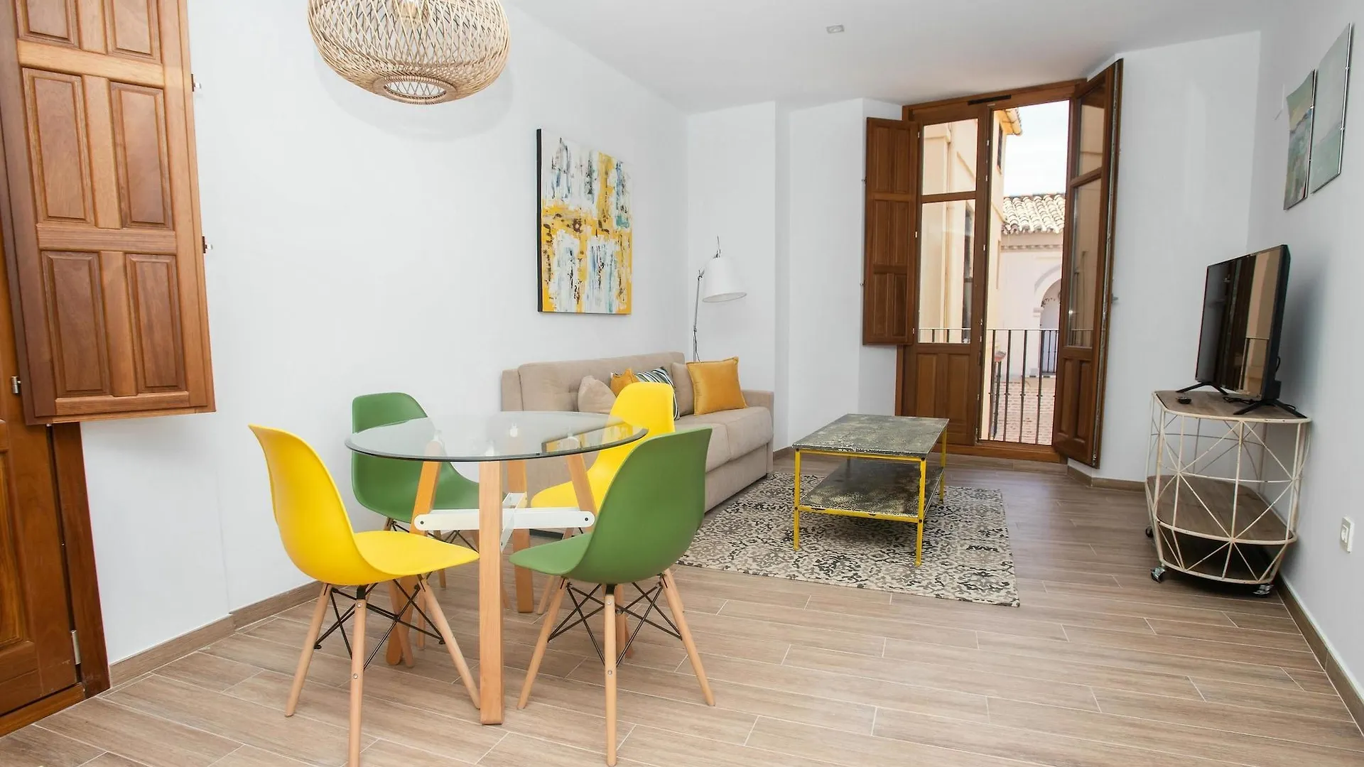 Feelathome Martires Apartments Malaga
