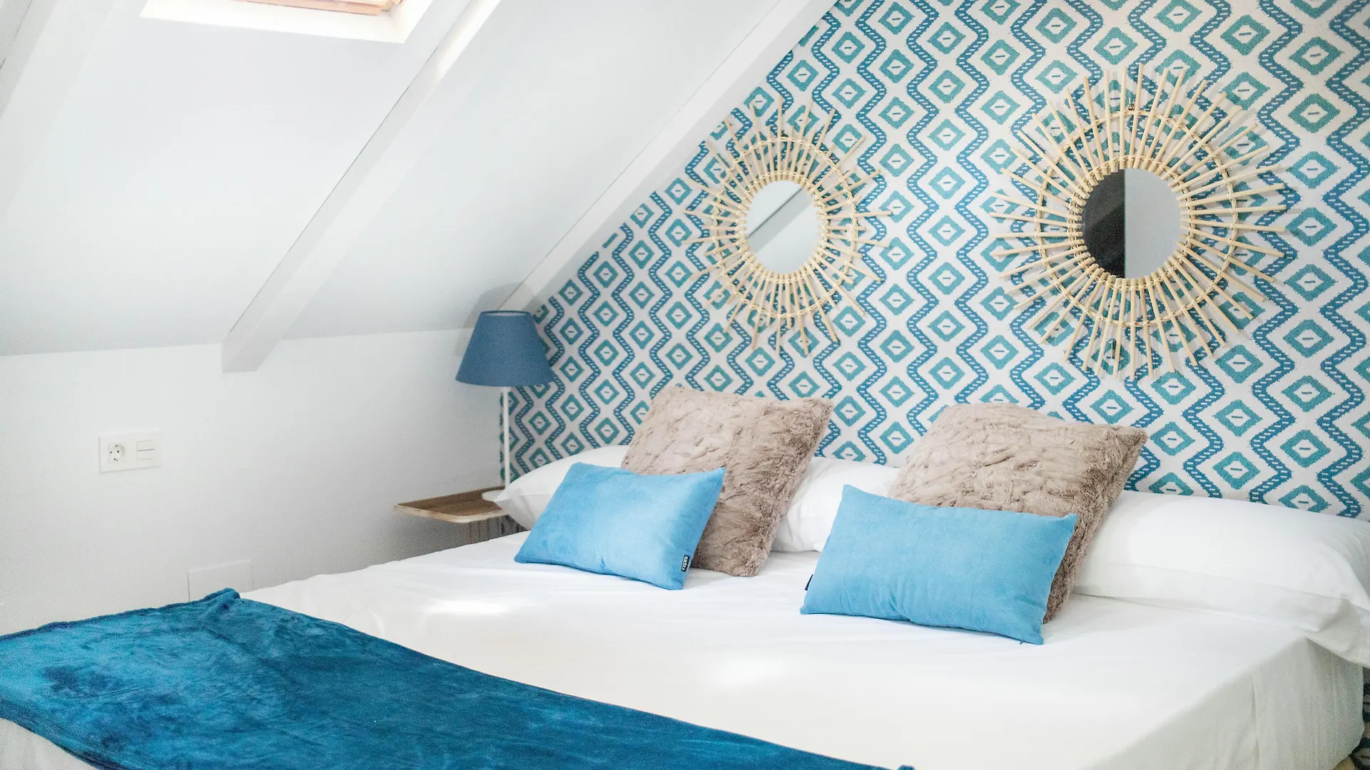 Feelathome Martires Apartments Malaga Spain