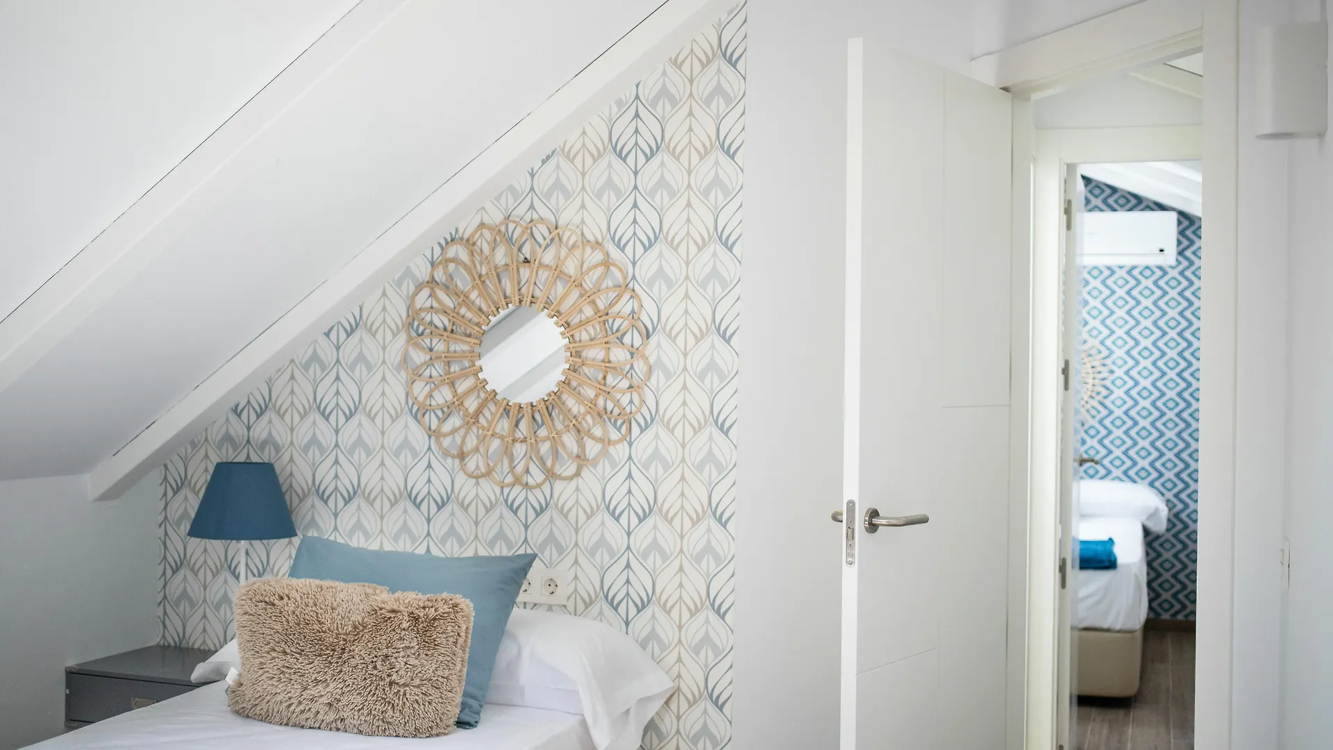 Feelathome Martires Apartments Malaga