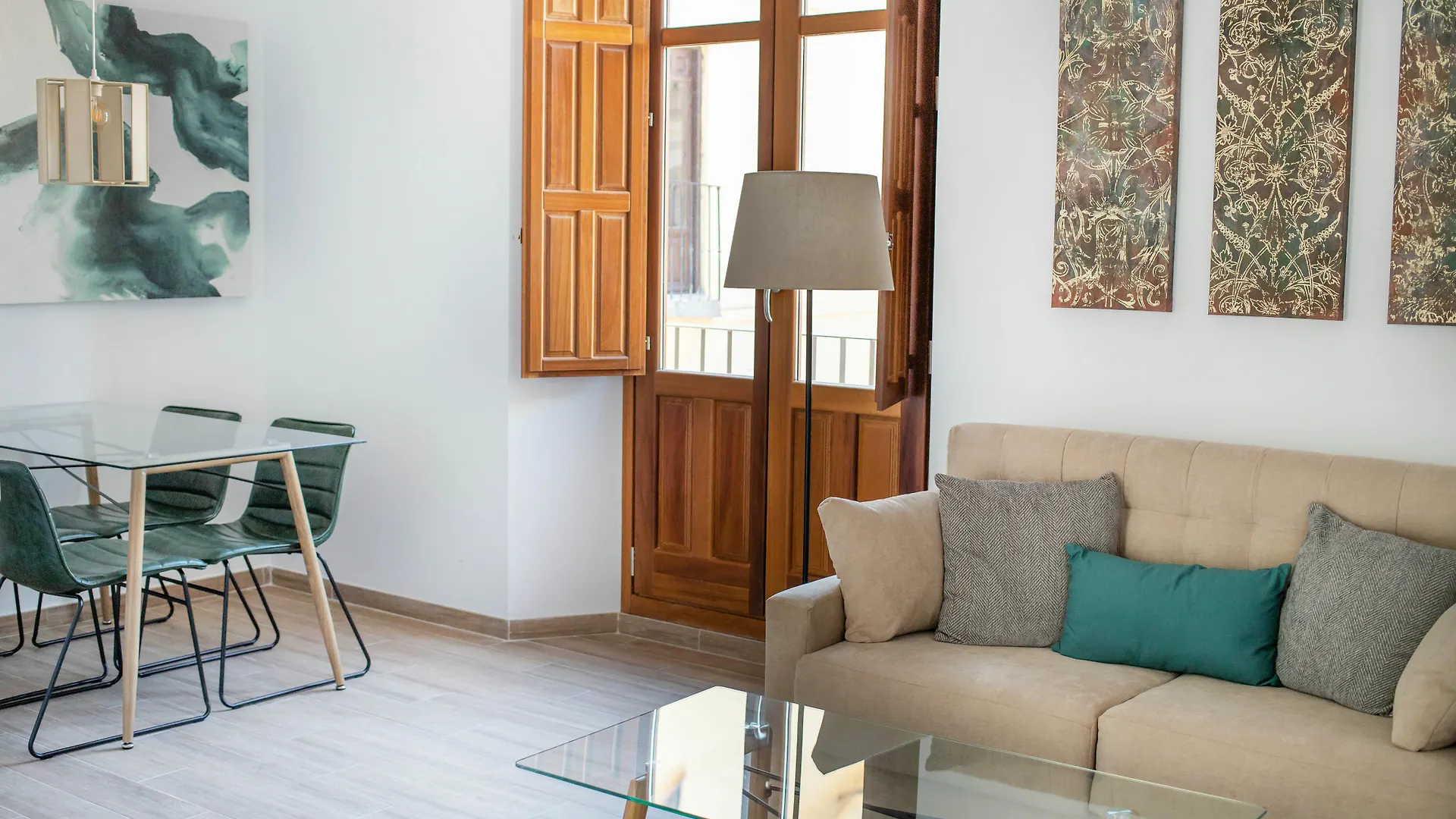 Feelathome Martires Apartments Malaga