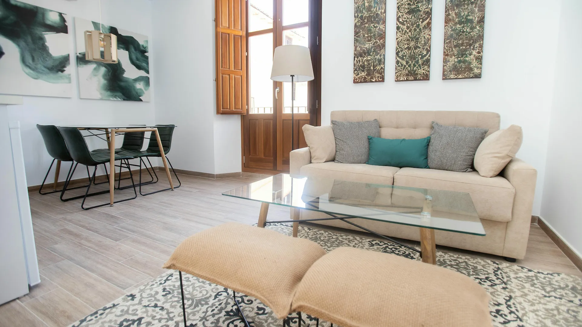 Feelathome Martires Apartments Malaga