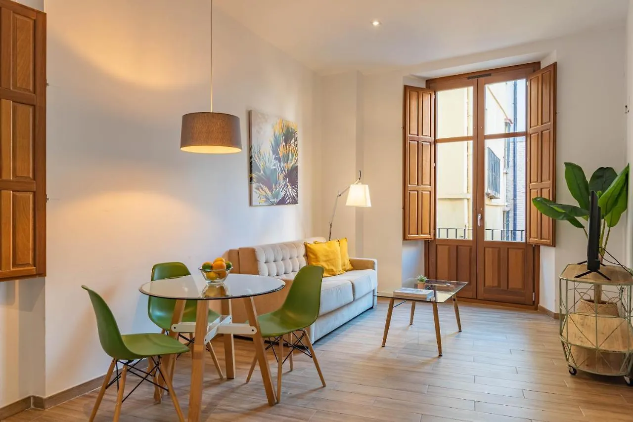 Feelathome Martires Apartments Malaga Spain