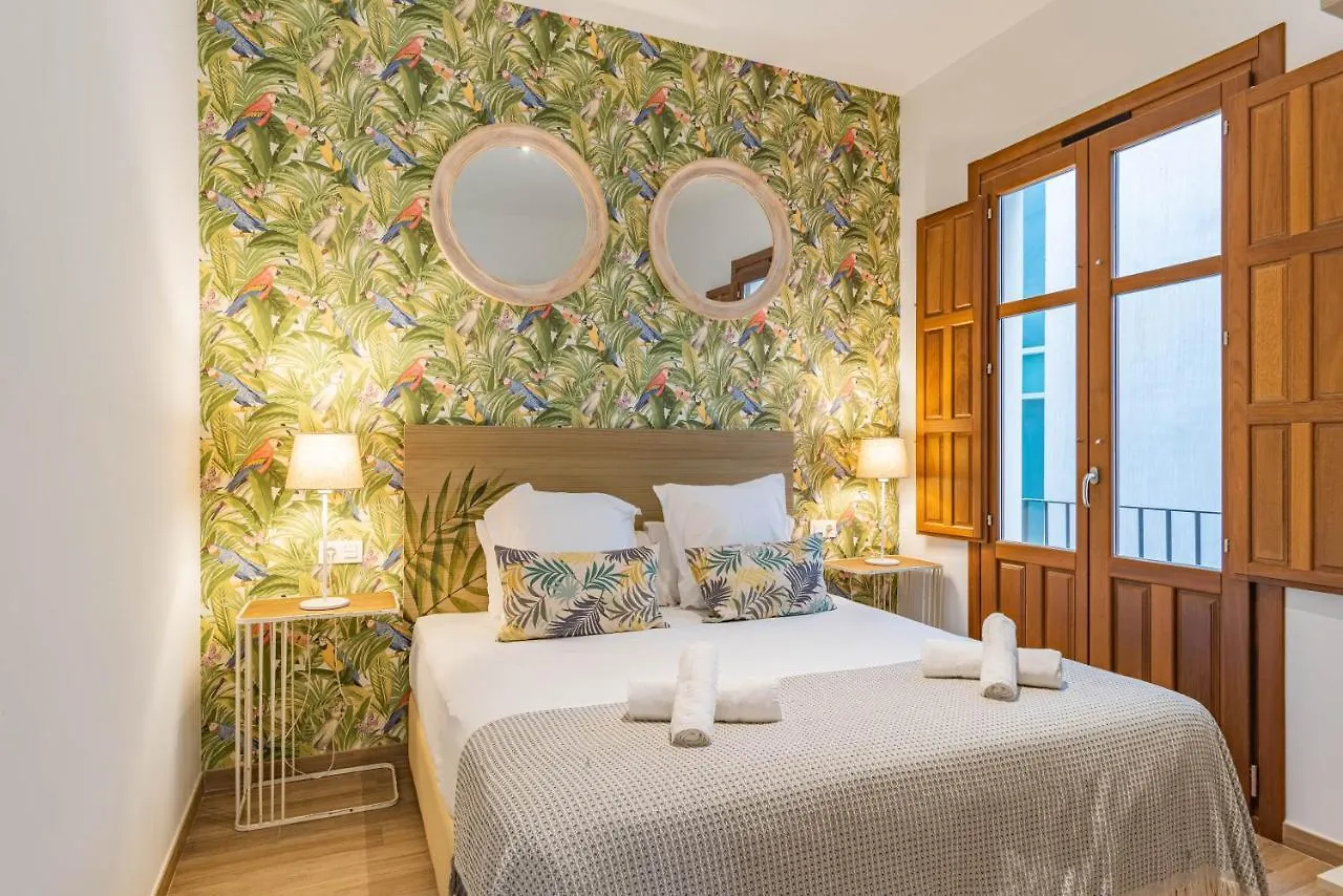 Feelathome Martires Apartments Malaga 0*,