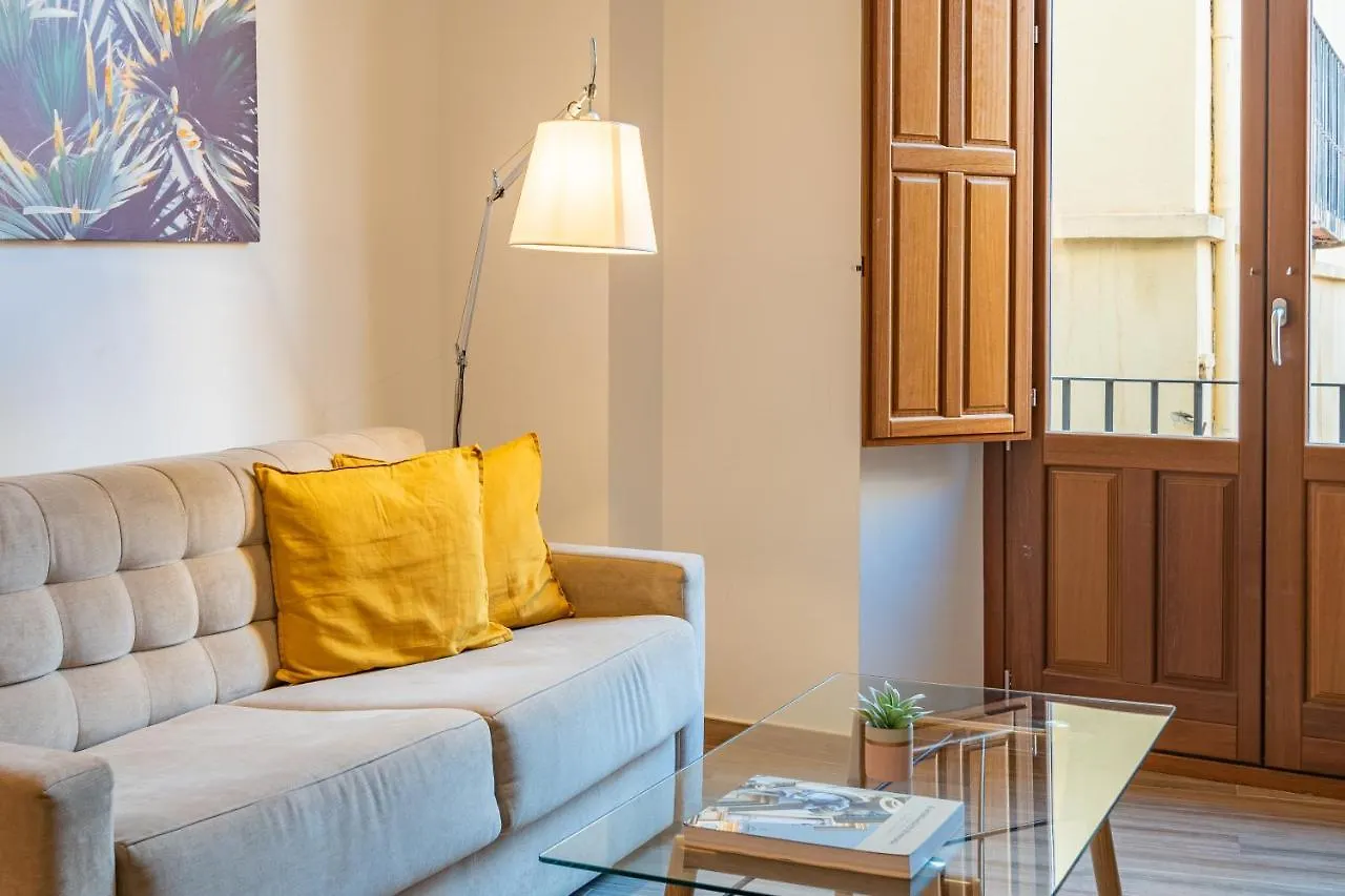 Feelathome Martires Apartments Malaga