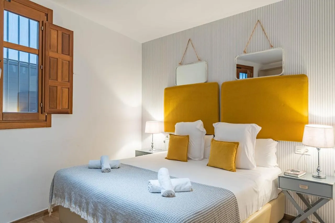Feelathome Martires Apartments Malaga