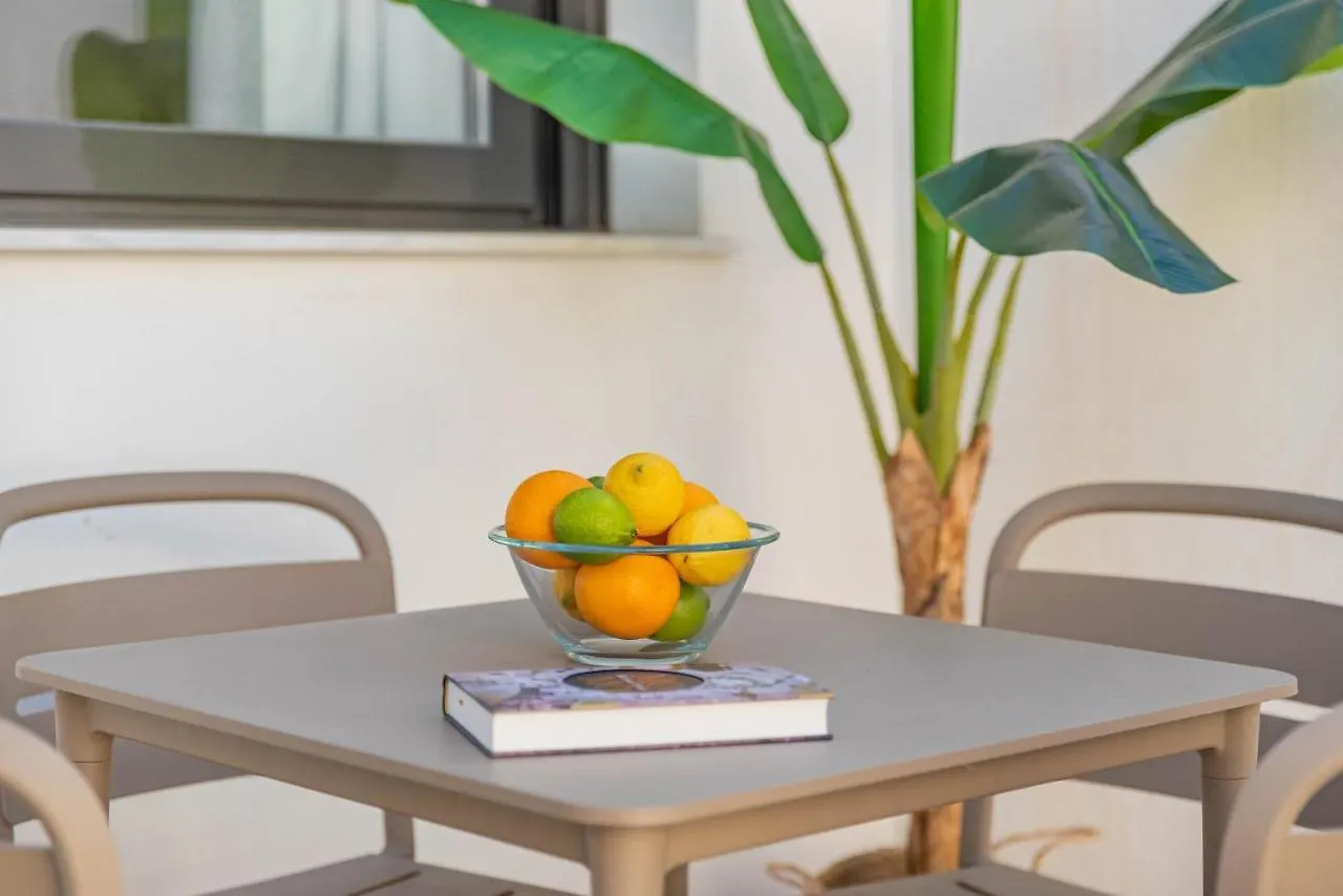 Feelathome Martires Apartments Malaga